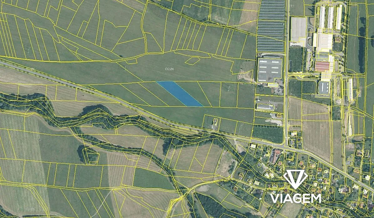 Prodej podílu 3/8 pole 2202 m²